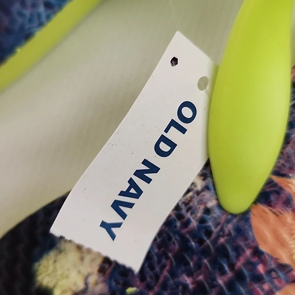 Old Navy old flop 13